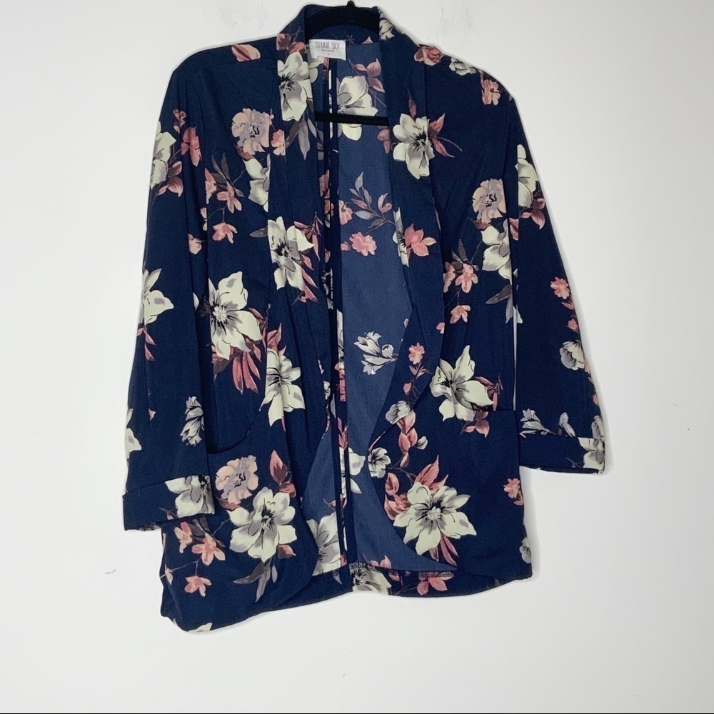 Sienna SKY floral lightweight jacket. Size S